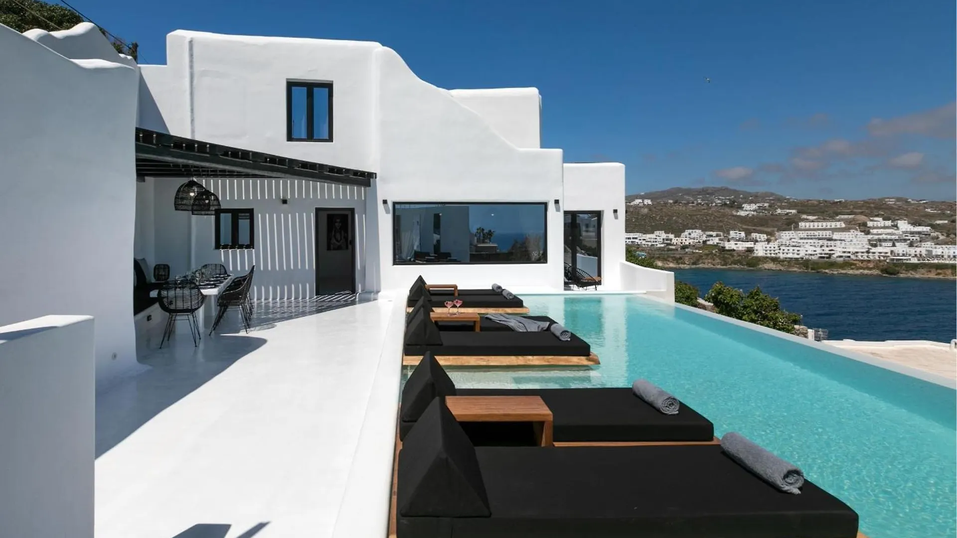 Exquisite Mykonos Villa Villa Hephaestus I 5 Bedroom Infinity Pool Outdoor Jacuzzi Psarou Psarou  0*, Psarou (Mykonos) Řecko