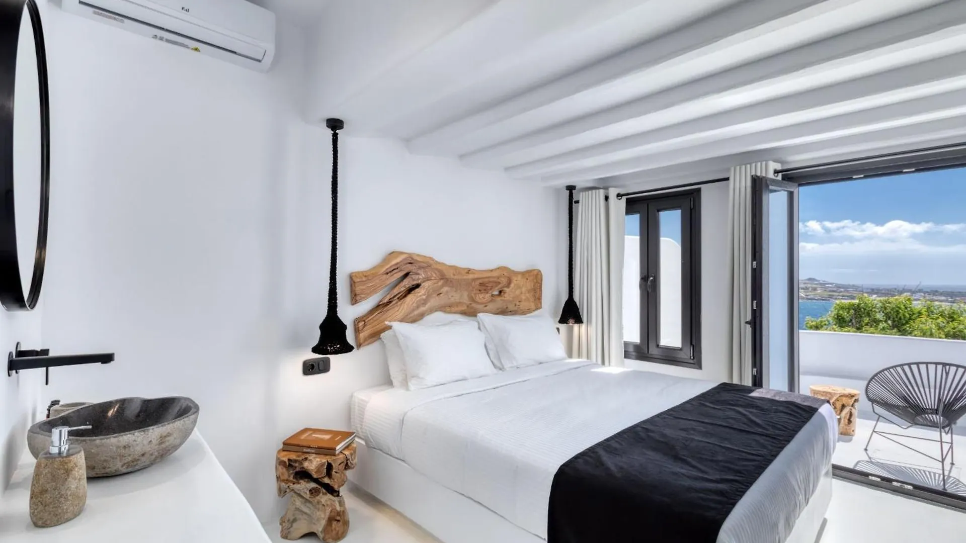Exquisite Mykonos Villa Villa Hephaestus I 5 Bedroom Infinity Pool Outdoor Jacuzzi Psarou Psarou  Psarou (Mykonos)