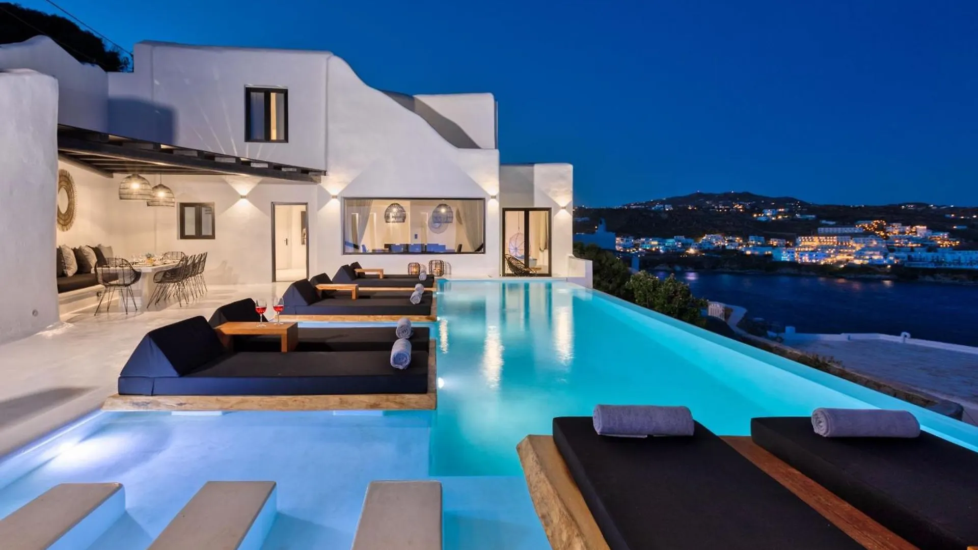 Exquisite Mykonos Villa Villa Hephaestus I 5 Bedroom Infinity Pool Outdoor Jacuzzi Psarou Psarou